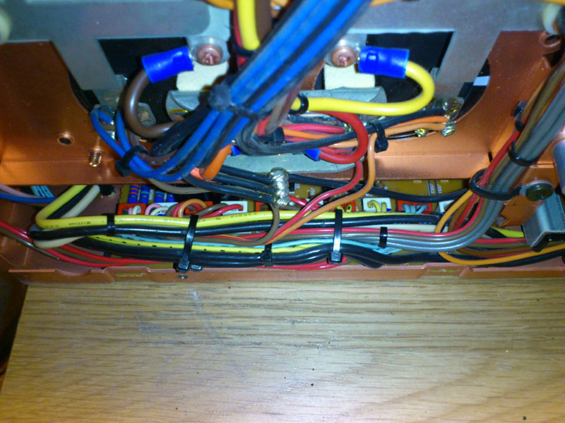 L570_auxpsu_prot_04.jpg