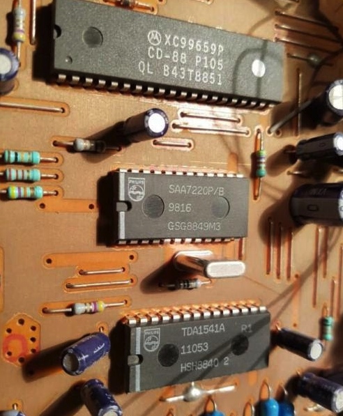 TDA1541A NON-FAKE 1.jpg
