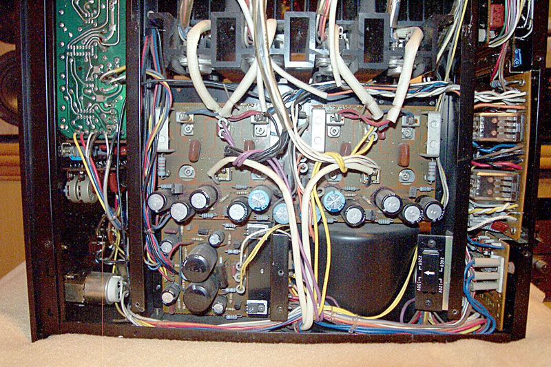 AU919_07.jpg