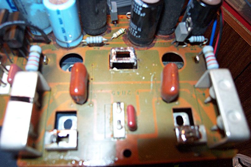 AU919_25.jpg