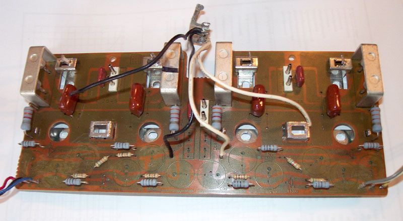 AU919_32.jpg